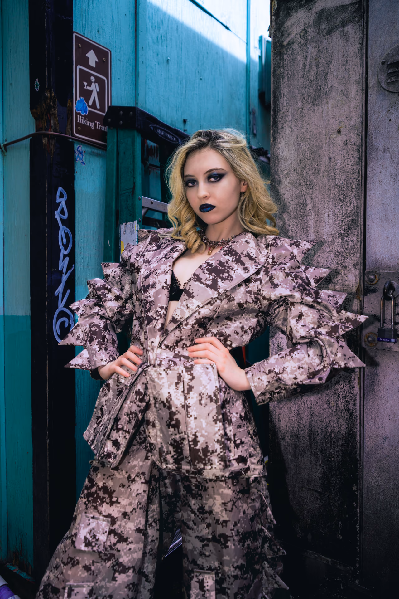 Glaze Fashion Show — frame 24