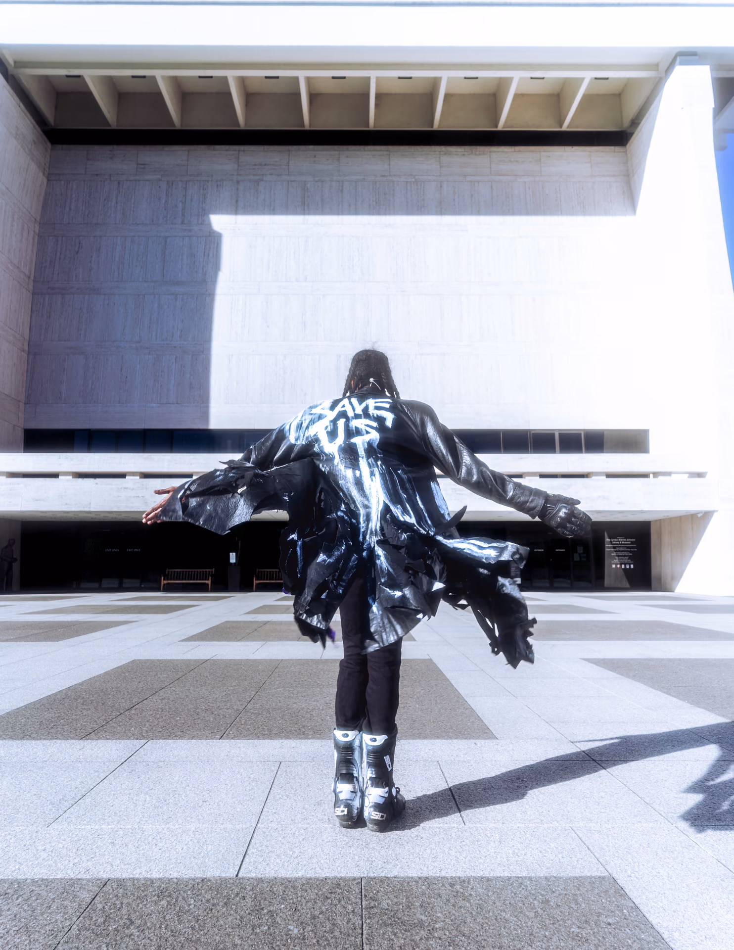Kronos // Gaia — frame 43
